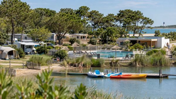 Séjour en famille au camping charente-maritime 4 étoiles à la plage